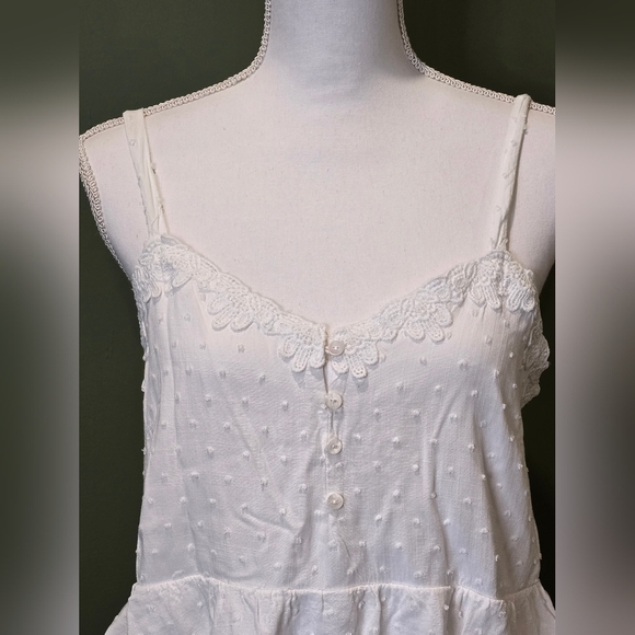 Urban Romantics White Lace Trimmed Women's Top - Picture 2 of 7